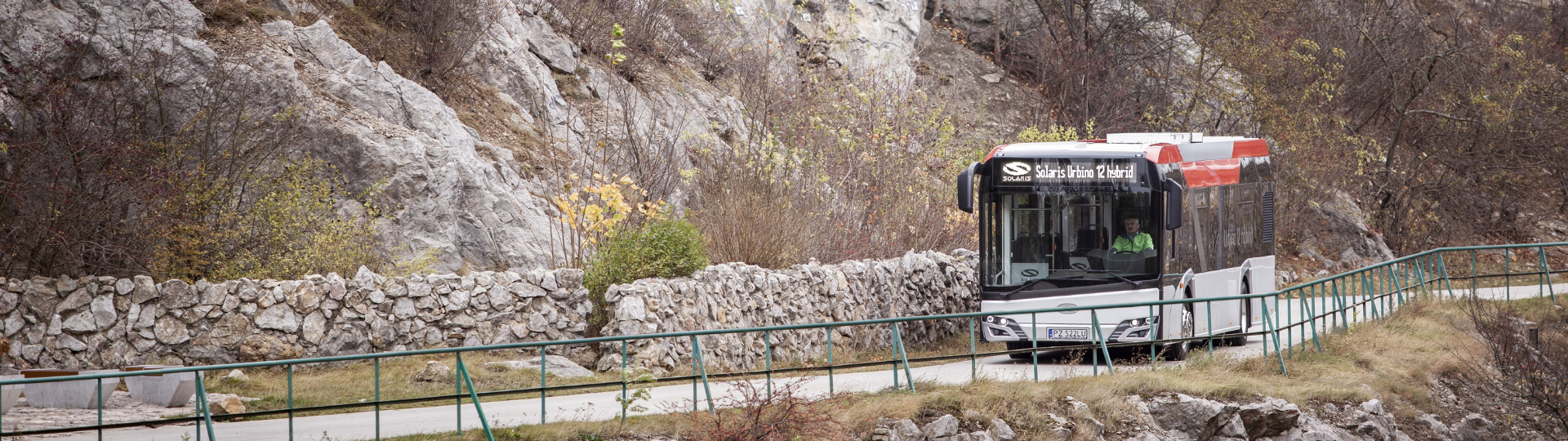 Barcelona will receive more hybrid Solaris buses