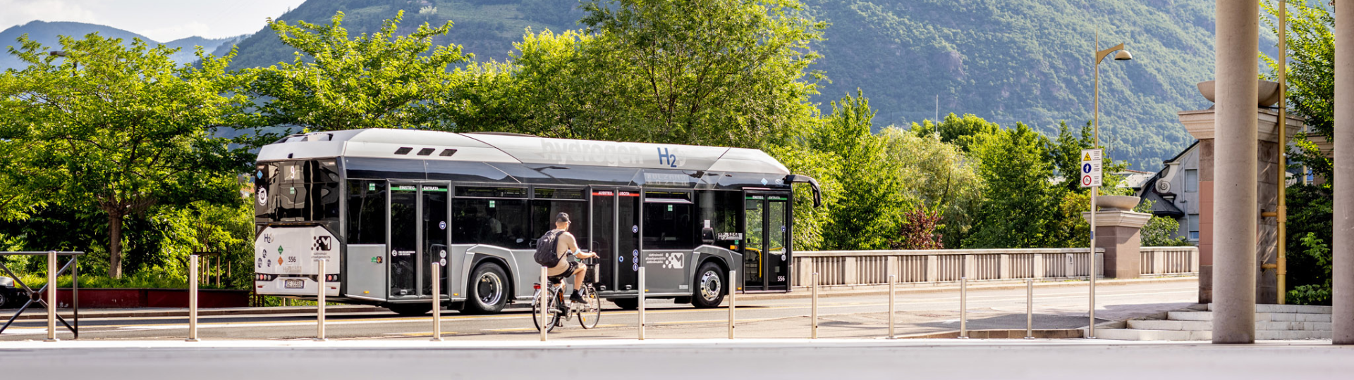 Solaris z dwoma bezemisyjnymi autobusami na targach European Mobility Expo w Paryżu