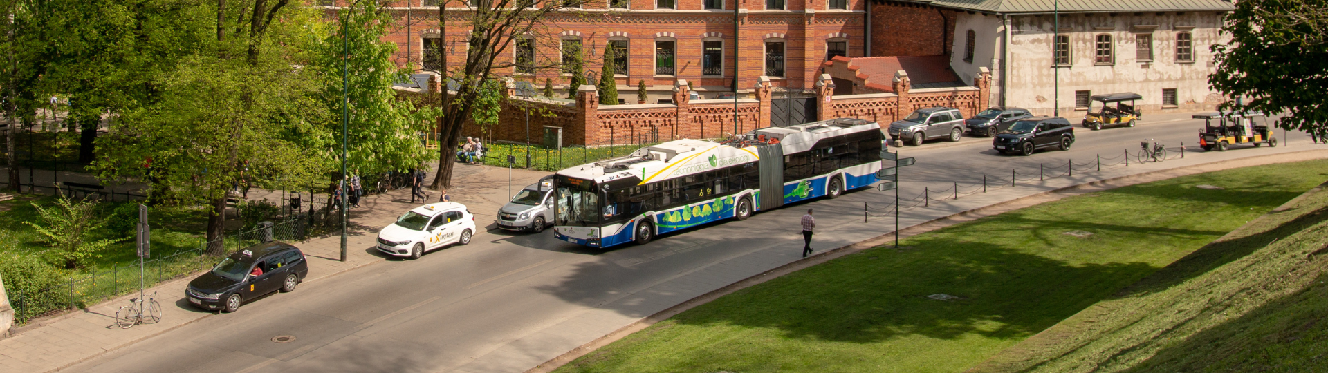 18 gelenkige Solaris-Elektrobusse fahren nach Krakau