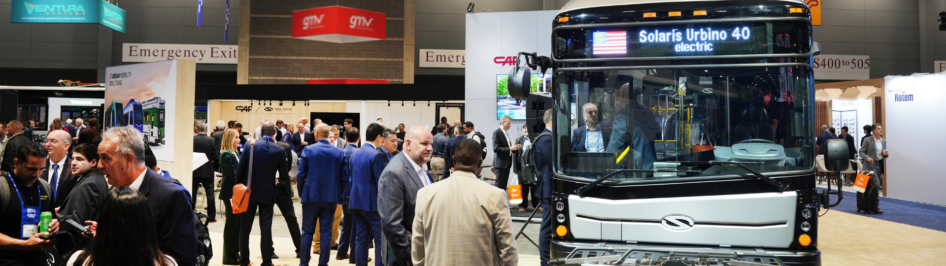 [New photos & video] Solaris makes its U.S. debut with the world premiere of the Urbino 40 electric at APTA 2026