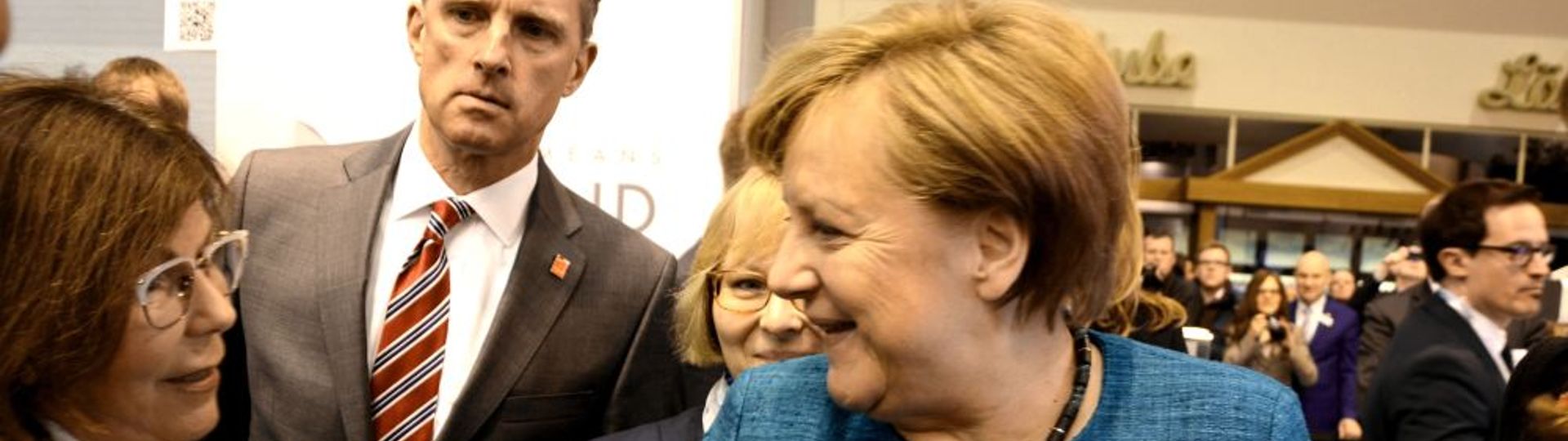 Kanclerz Angela Merkel na stoisku Solaris Bus & Coach  podczas Hannover Messe