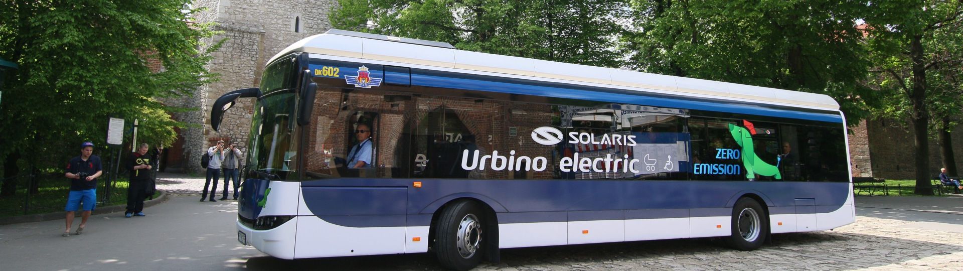 Kraków stawia na polski autobus elektryczny Solarisa