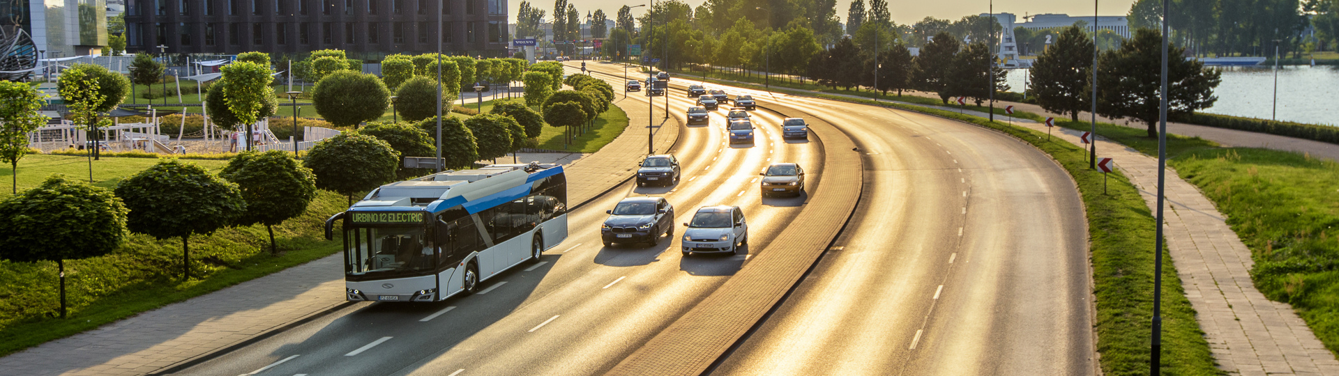 Polish cities opt for e-mobility.  Solaris is leader on Polish electric bus market