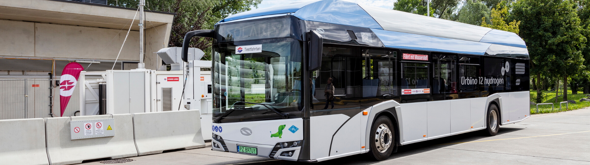Vienna testing a hydrogen bus by Solaris